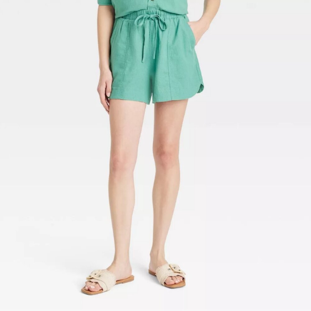 NWT Women's High-Rise Linen Pull-On Shorts - Universal Thread Green